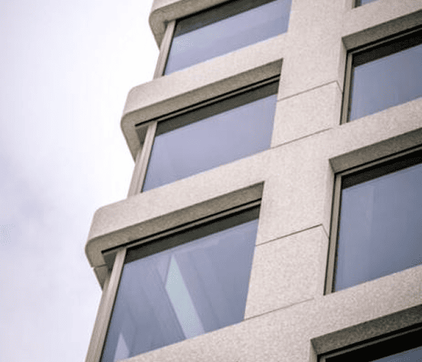 Поставка алюминиевого профиля Reynaers для оконных систем и дверей — фото 1